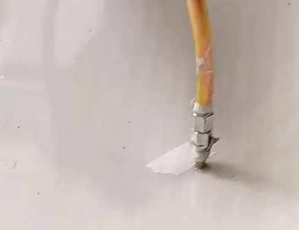 阿拉善盟瓷砖空鼓维修公司专业解答在瓷砖铺贴过程中，如果使用的砂料过粗（如全部使用了粗砂），可能会导致以下问题